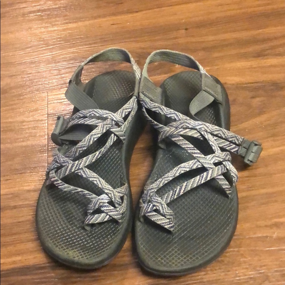 Purple and Greg chacos